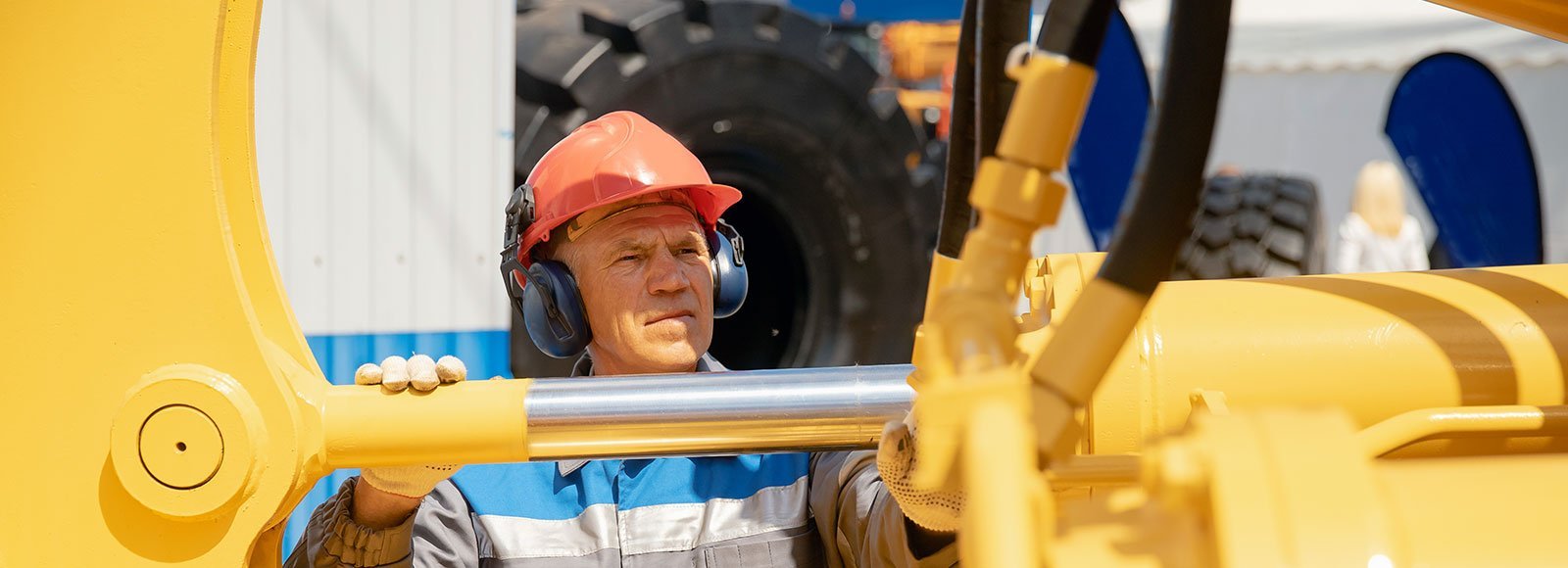 Empowering Industries: Explore the World of Hydraulics - GetHydraulics